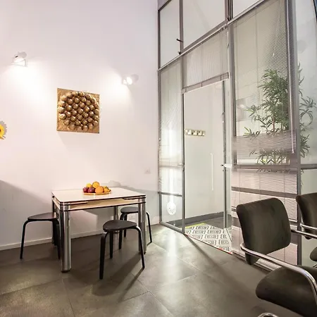 Guesthost - Prati Cozy Loft Near Lungotevere Roma