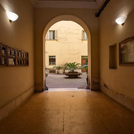 Guesthost - Prati Cozy Loft Near Lungotevere Apartamento Roma