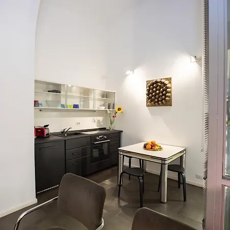 Guesthost - Prati Cozy Loft Near Lungotevere *
